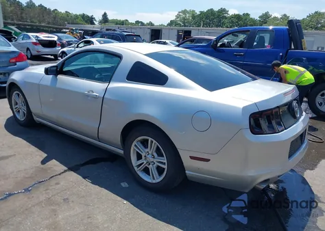 2013 Ford Mustang V6 z USA, uszkodzony, nr VIN 1ZVBP8AM5D5218722